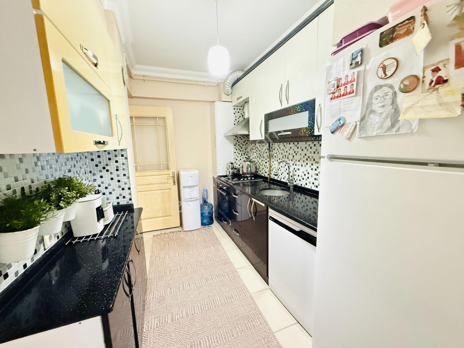 Karşıyaka Şemiklerde İzbana Yakın Çift Cepheli Satılık 2+1 Daire - Görsel 8