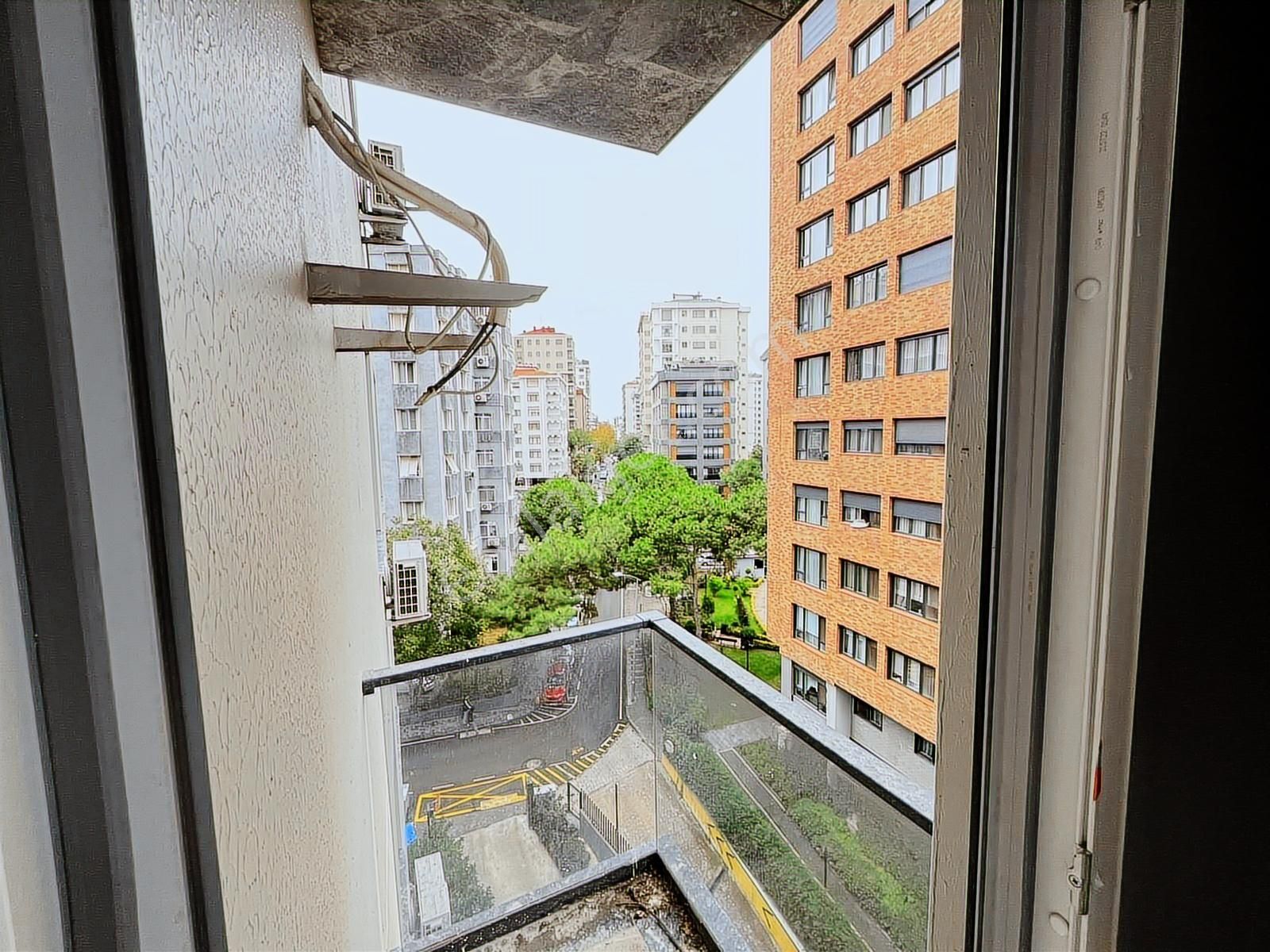 Utkudan Suadiyede 0 Binada Balkonlu Ebeveynli Satılık 2+1 Daire - Görsel 24