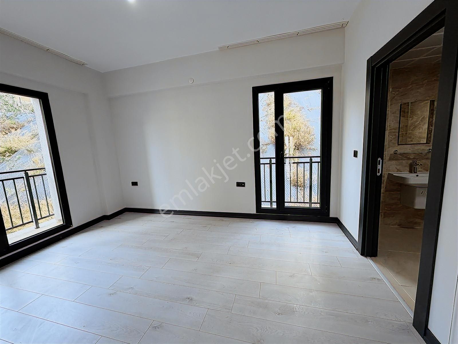 Bayraklı Toki'de Şehir Hastanesi Karşısı 3+1 Sıfır Kiralık Daire - Görsel 5