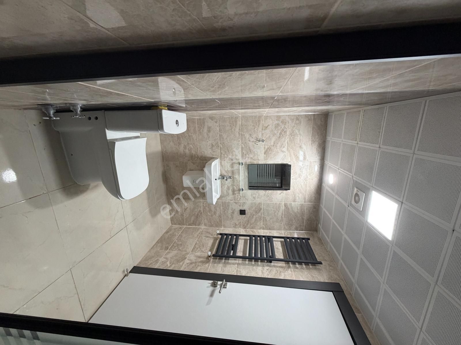 Bayraklı Toki'de Şehir Hastanesi Karşısı 3+1 Sıfır Kiralık Daire - Görsel 24