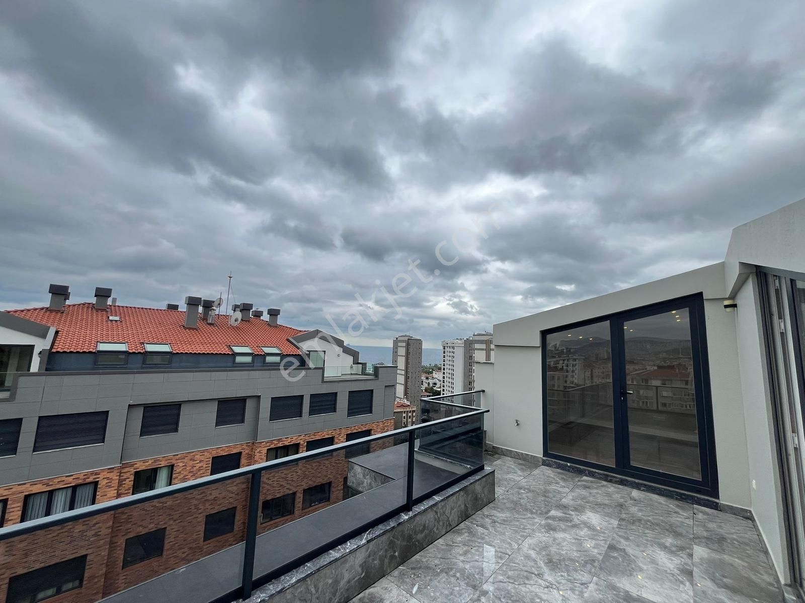 Utkudan Suadiyede 0 Binada Deniz Manzaralı Satılık 4+1 Dubleks - Görsel 10