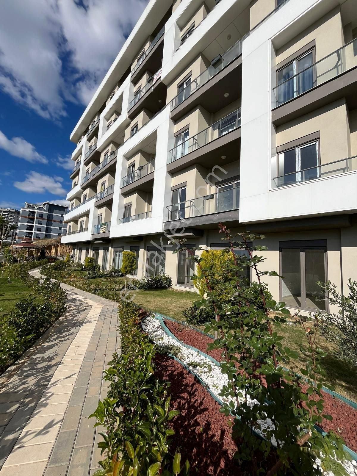 Alanya Avsallar’da Acil Satılık 1+1 Lüks Daire - Görsel 24