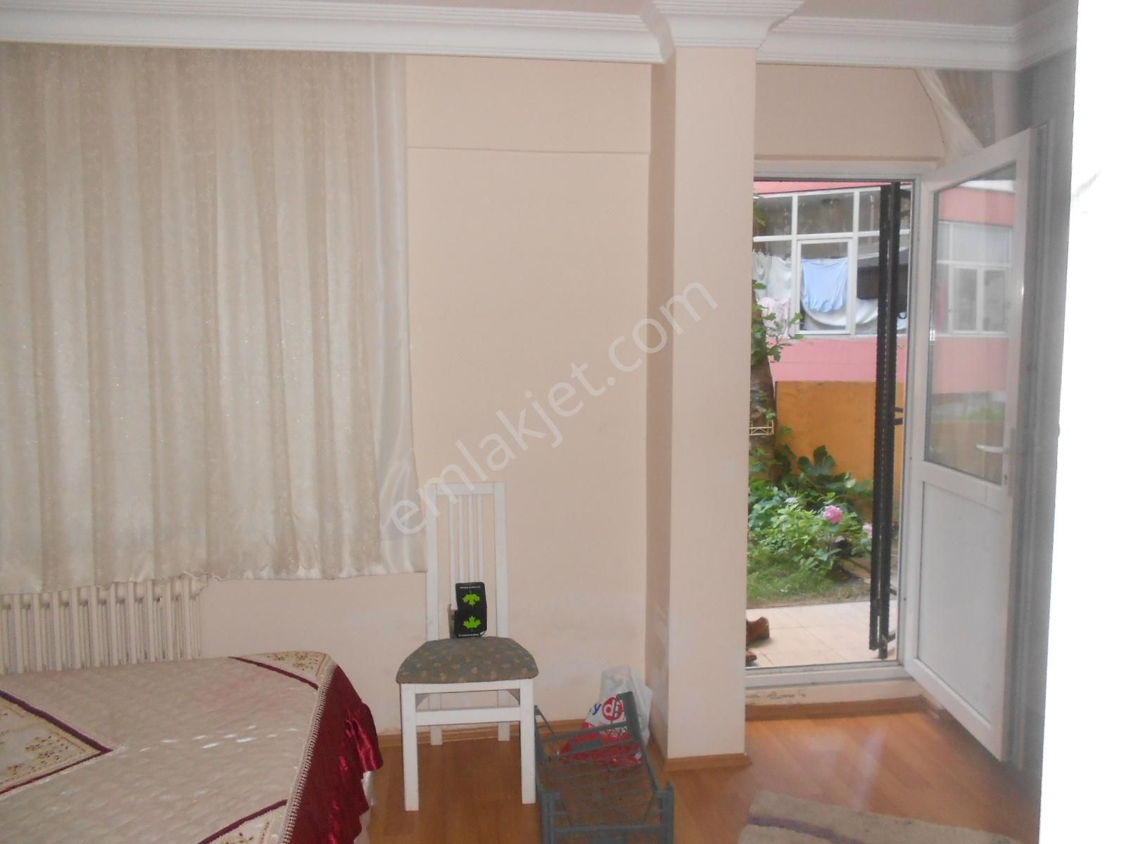 Bakırköy Kartaltepe De 65m2 1+1 Bahçe Katı Dışardan Düz Giriş - Görsel 2