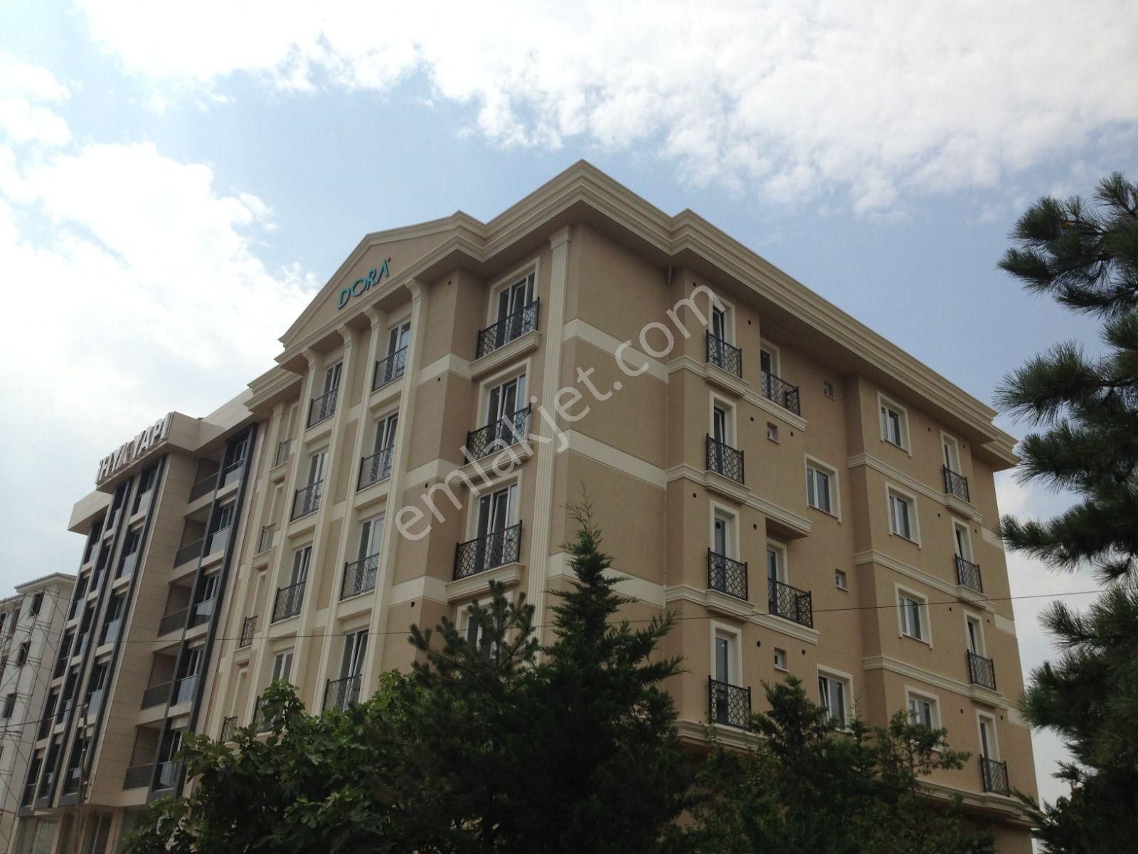 Dora'dan Kurtköy Merkezde 2+1 Ferah İçi Yapılı Daire