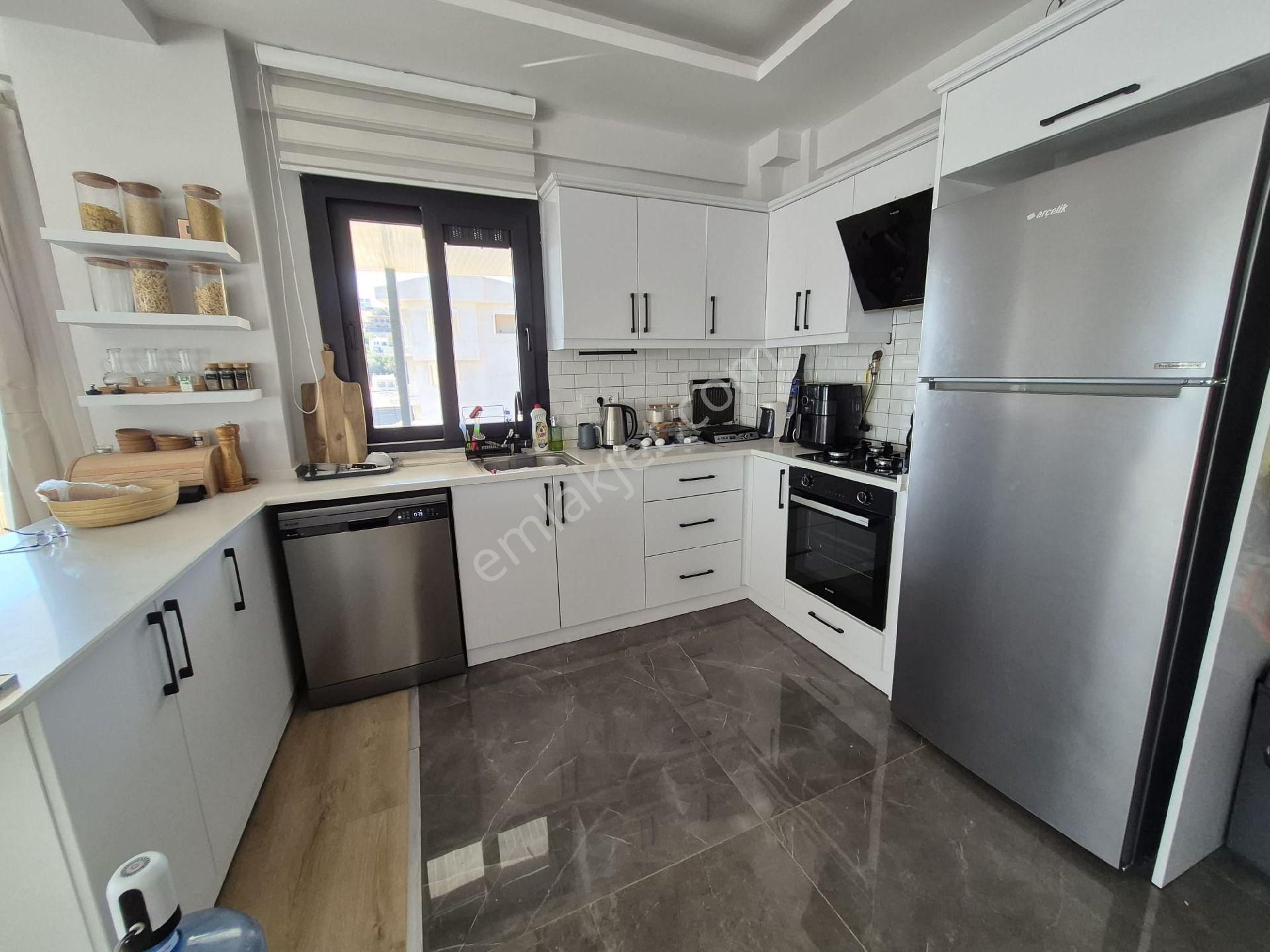 Yeni Foça Da Deniz Manzaralı Havuzlu 330 M² 5+1 Satılık Villa - Görsel 8