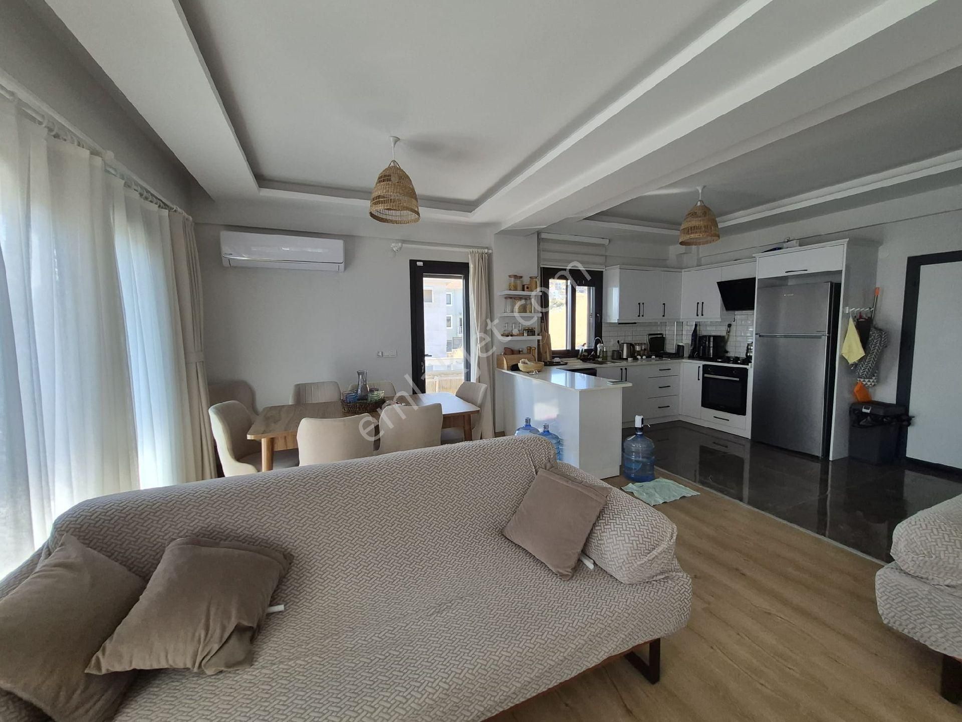 Yeni Foça Da Deniz Manzaralı Havuzlu 330 M² 5+1 Satılık Villa - Görsel 2