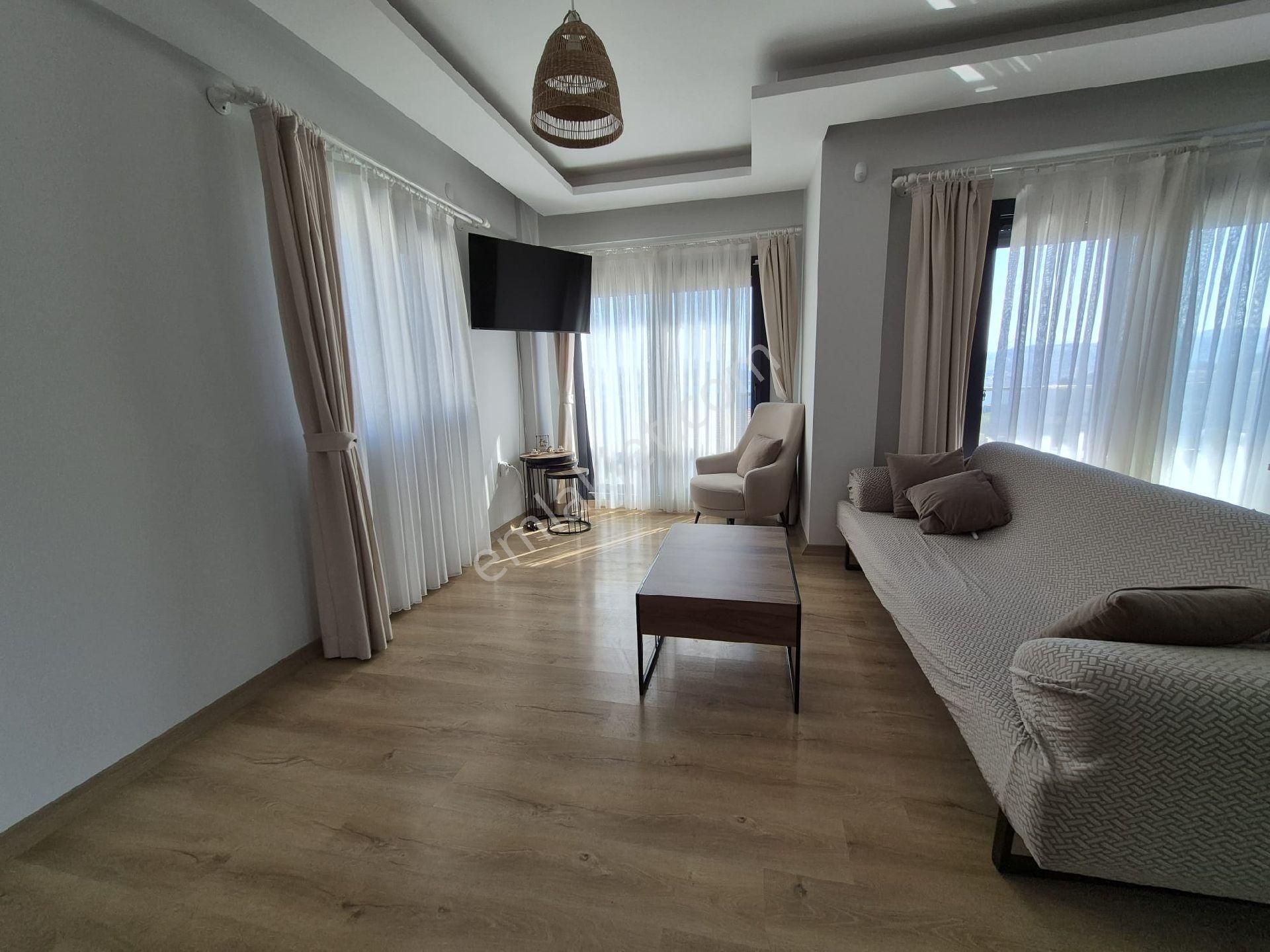 Yeni Foça Da Deniz Manzaralı Havuzlu 330 M² 5+1 Satılık Villa - Görsel 7