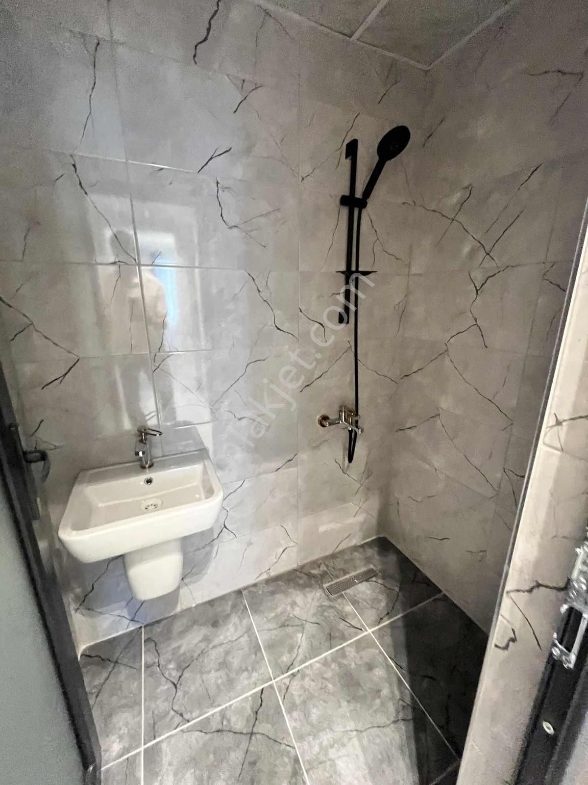 Gültepe'de Yatay Mimari Full Donatılı Lüx 3+1 Rezidans Dairesi - Görsel 4