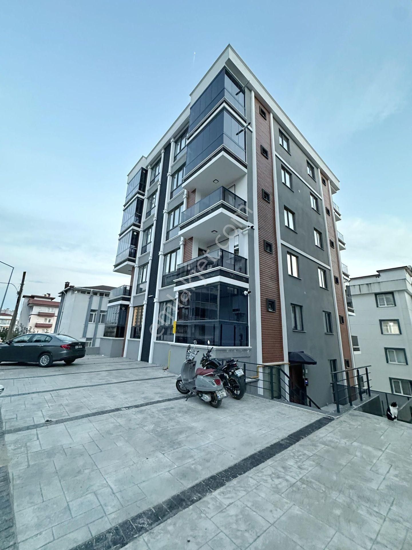 Truva//nazım Demirci'den Körfez'de Sıfır Eşyalı Satılık 1+1 Daire