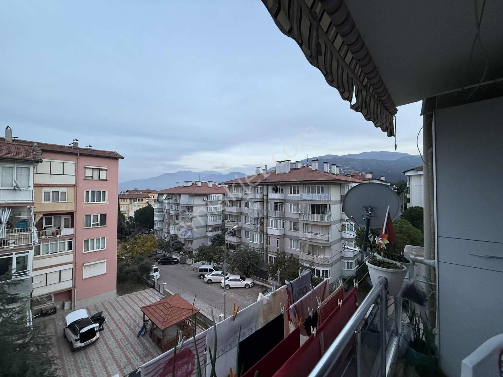 Çamlık Ak Evler Sitesinde Satılık Ara Kat 3+1 Daire - Görsel 18