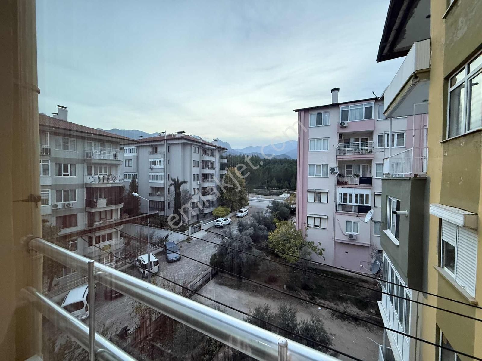 Çamlık Ak Evler Sitesinde Satılık Ara Kat 3+1 Daire - Görsel 4