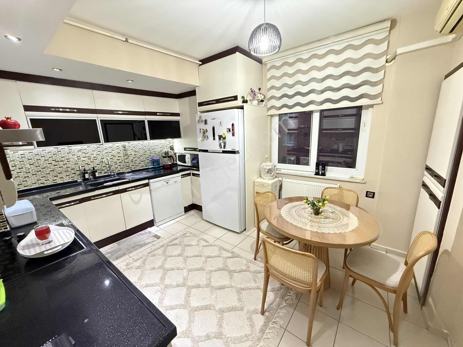 Çamlık Ak Evler Sitesinde Satılık Ara Kat 3+1 Daire - Görsel 6