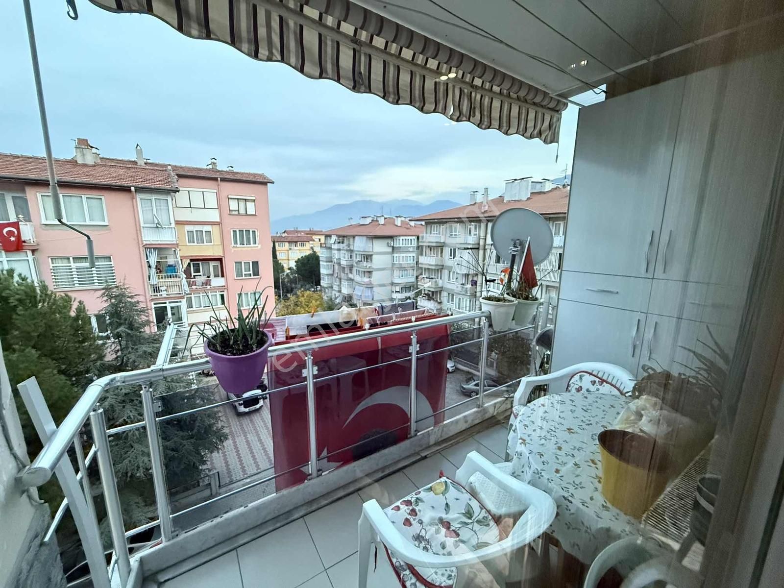 Çamlık Ak Evler Sitesinde Satılık Ara Kat 3+1 Daire - Görsel 3