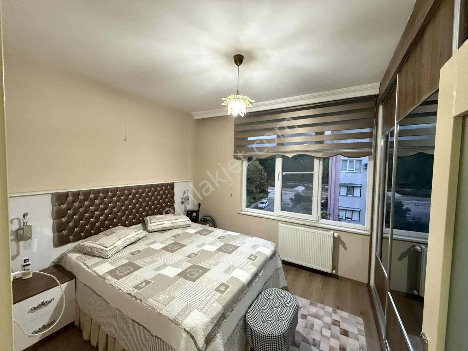 Çamlık Ak Evler Sitesinde Satılık Ara Kat 3+1 Daire - Görsel 14