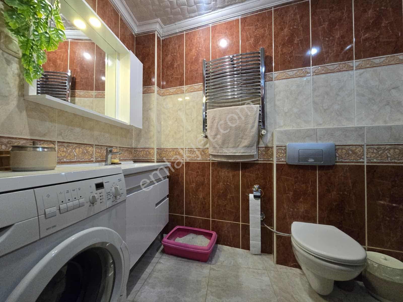 Bakırköy Cevizlikte Meydana Yakın 1.kat 3+1 120m2 Ön Cephe - Görsel 23