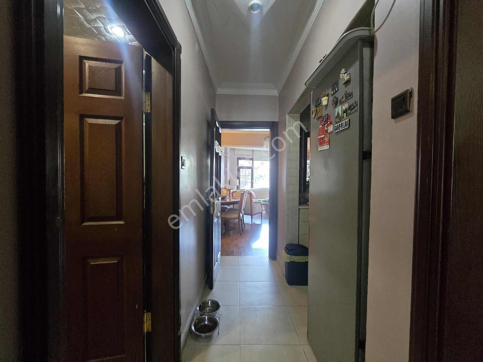 Bakırköy Cevizlikte Meydana Yakın 1.kat 3+1 120m2 Ön Cephe - Görsel 9