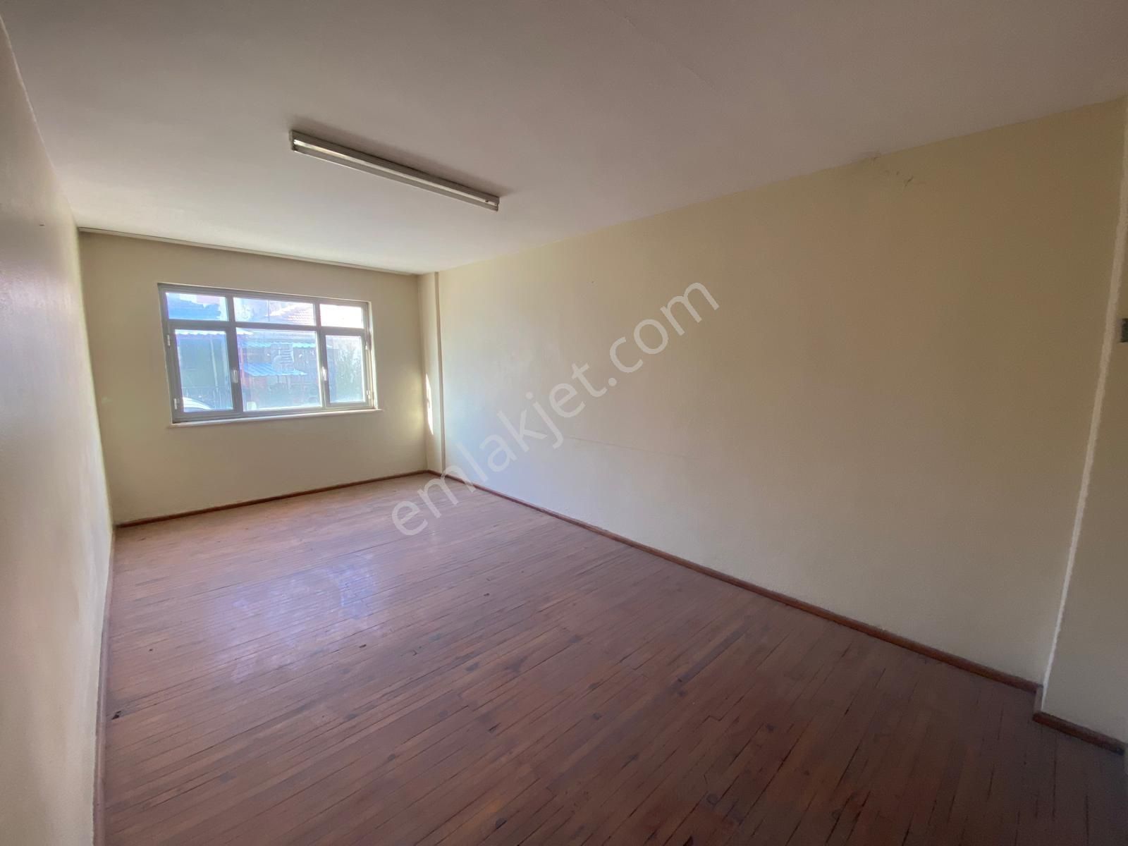 Borsem'den Akhisar Merkezde Satılık 3+1 Doğalgazlı Daire 2