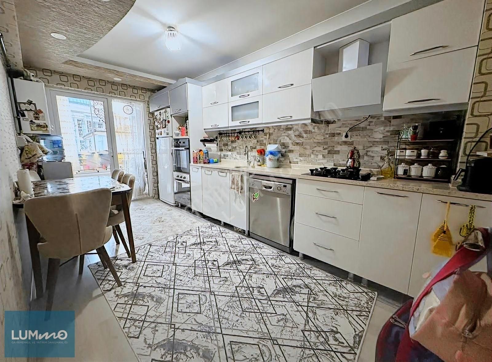 Yatırımlık Emsallerinin Altında Genç Osman Lisesi Arkası 3+1