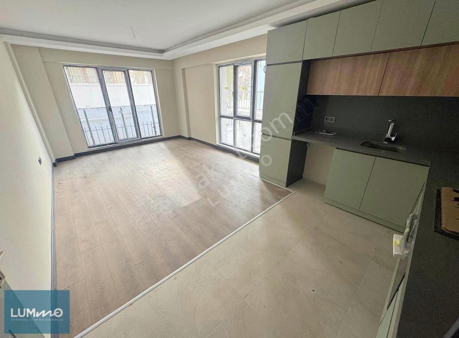 Lummo'dan Gazi Mahallesinde Sıfır Amerikan Mutfaklı 2+1