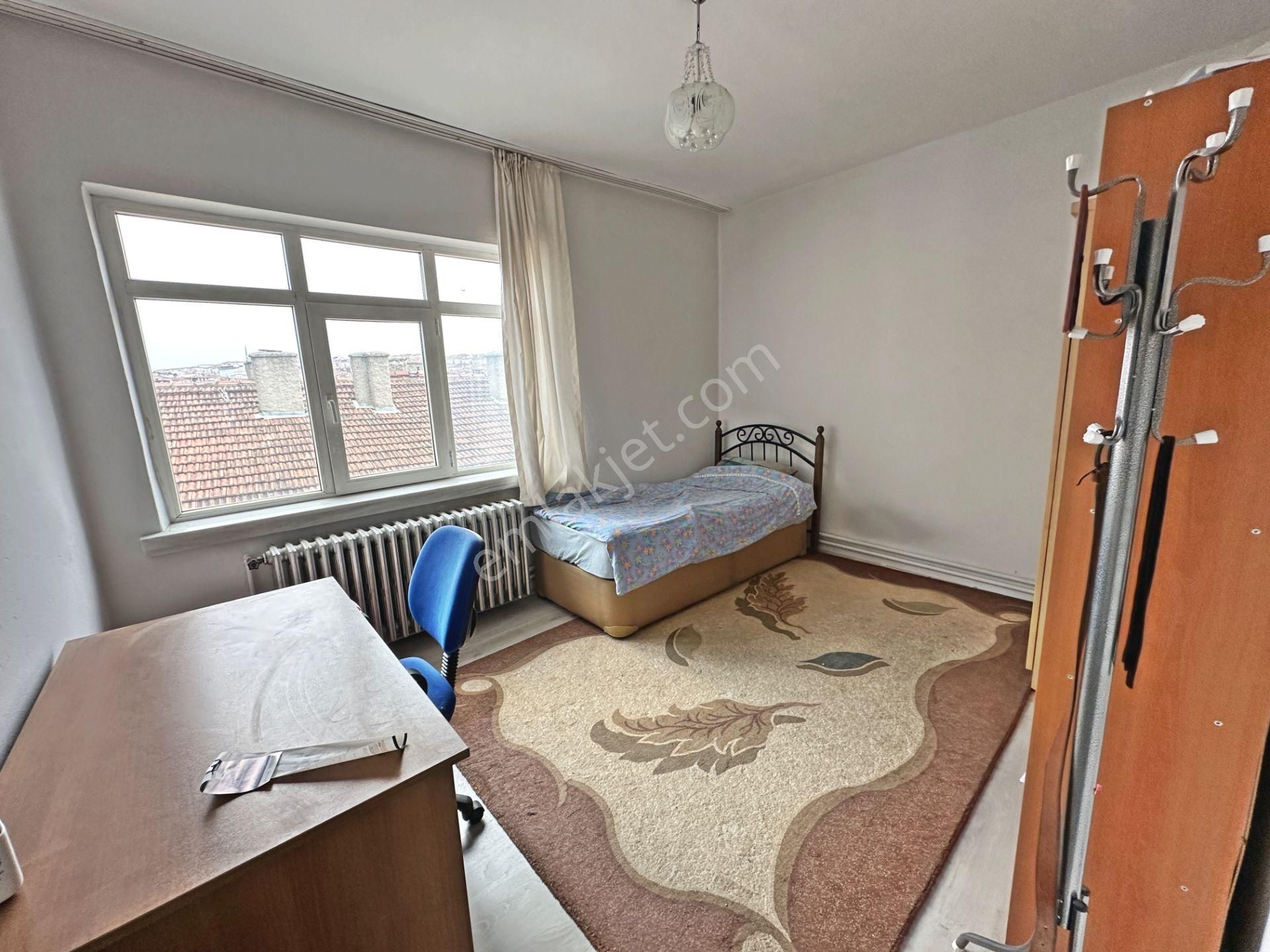 Tıp Fakültesi Cadde Yakınında Katta Manzaralı 2+1 Satılık Daire - Görsel 8