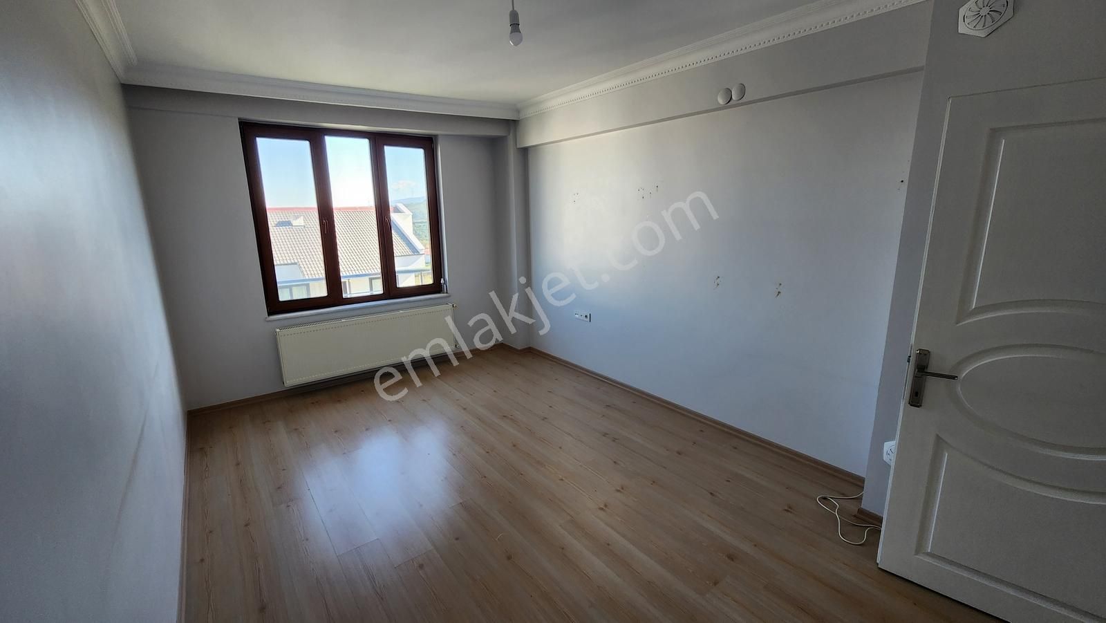 Yalova Tavşanlıda Geniş Ve Kullanışlı 3+1 Kiralık Daire - Görsel 17