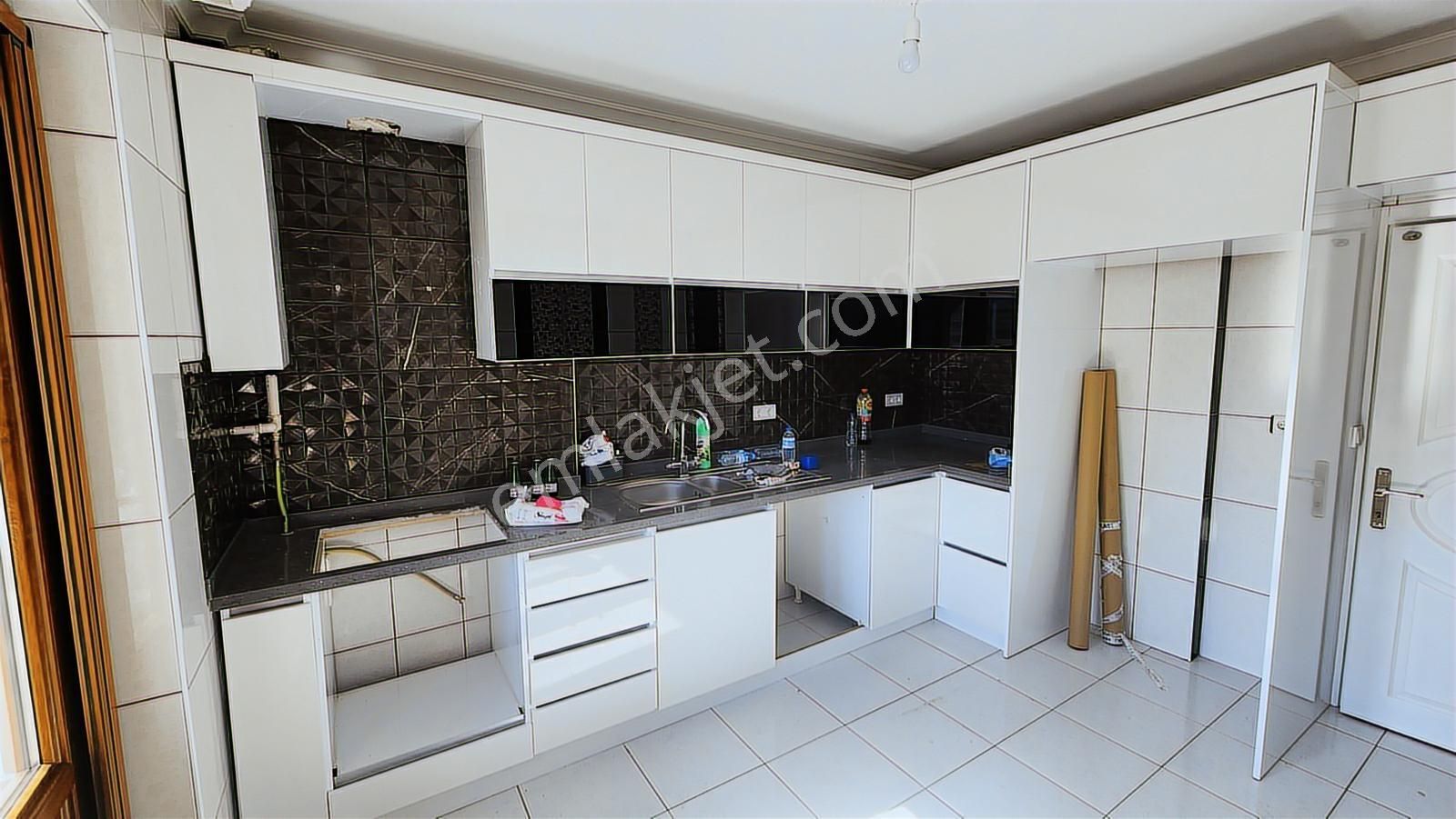 Yalova Tavşanlıda Geniş Ve Kullanışlı 3+1 Kiralık Daire - Görsel 2