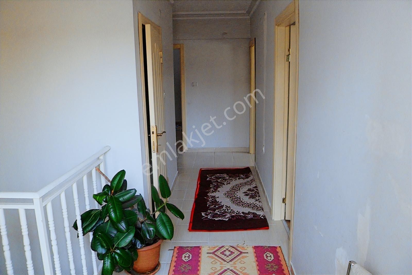 Alsancak Mahallesi Full Yapılı 4+1 Teras Daire Mansuroğlu Emlak' - Görsel 12