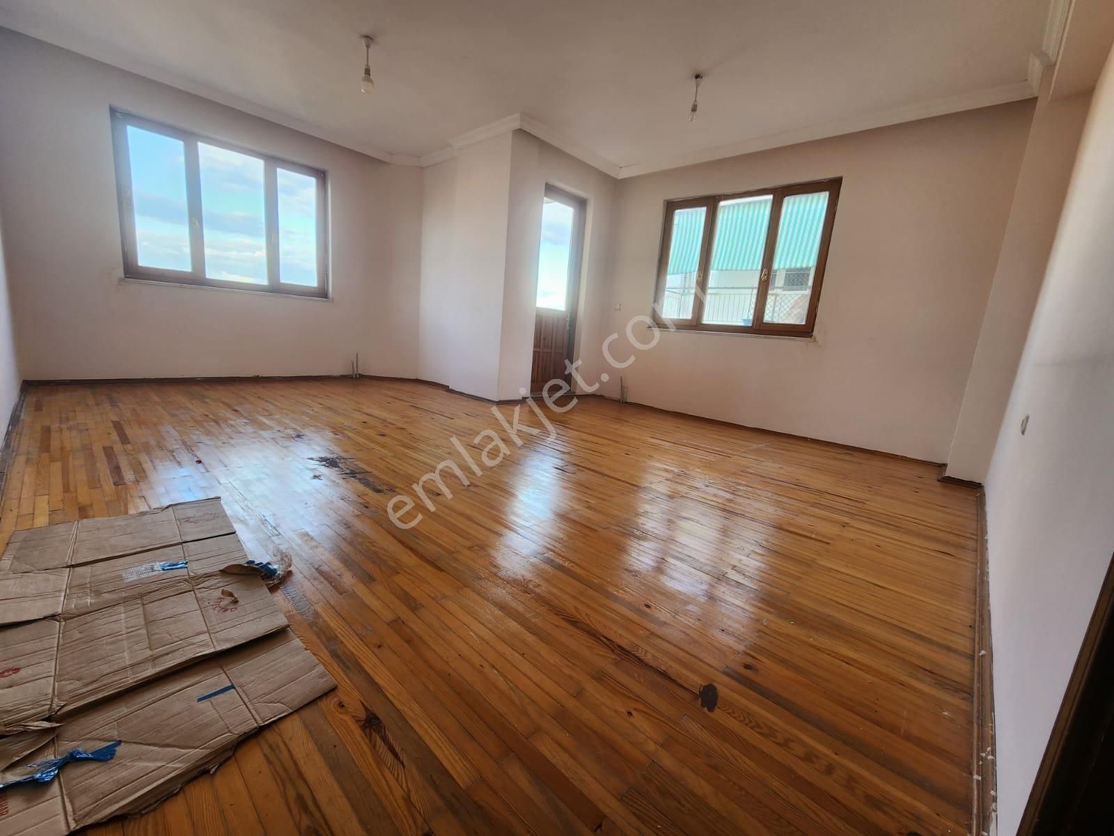 Dutlubahçe Mahallesi Cadde Üzerindenet 160 M² • 3+1 • Ebeveyn Banyolu • Asansörlü - Görsel 16