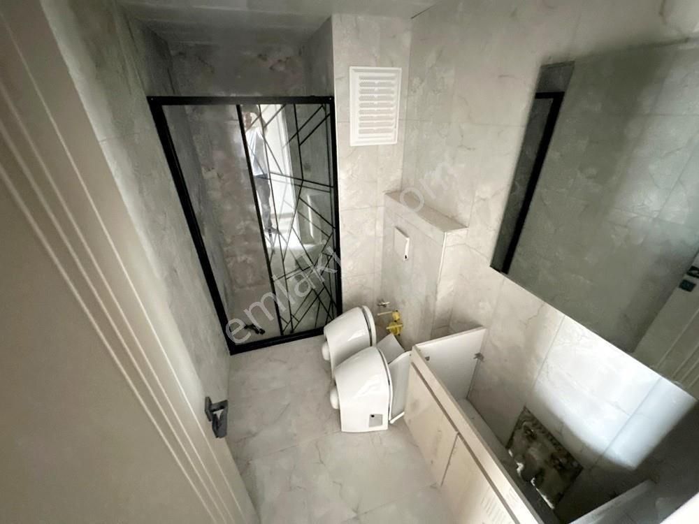 Metro Yakını 3 Bloklu Kilerli Katta G.odalı Megalüx 2+1!! - Görsel 23