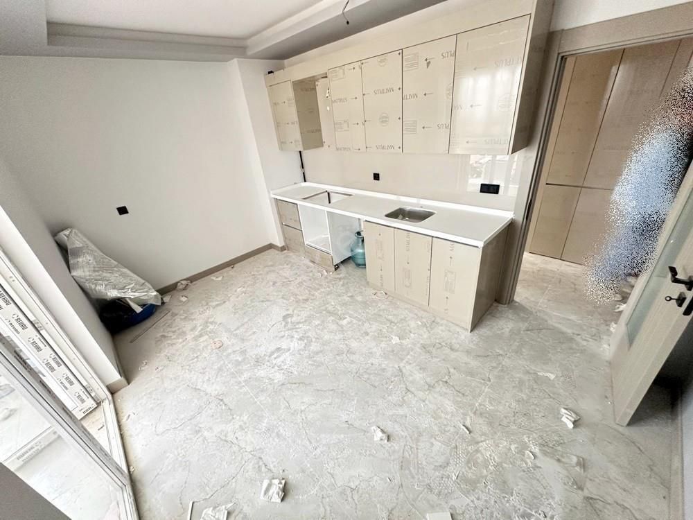 Metro Yakını 3 Bloklu Kilerli Katta G.odalı Megalüx 2+1!! - Görsel 3