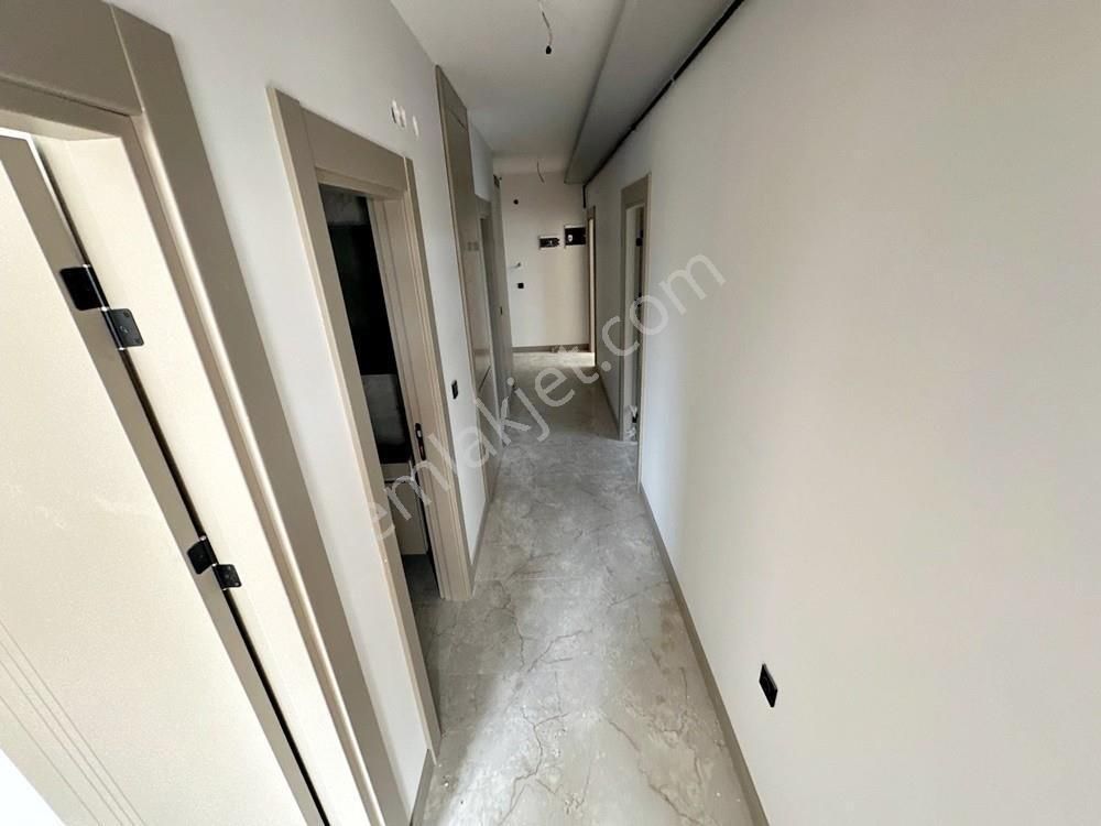 Metro Yakını 3 Bloklu Kilerli Katta G.odalı Megalüx 2+1!! - Görsel 17