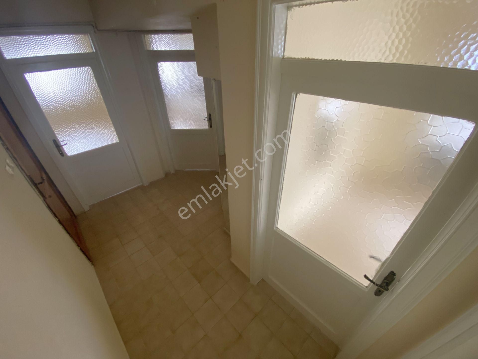 Jet'ten Akçay Merkezde Ön Cephe Geniş Balkonlu 2+1 Kiralık Daire - Görsel 22