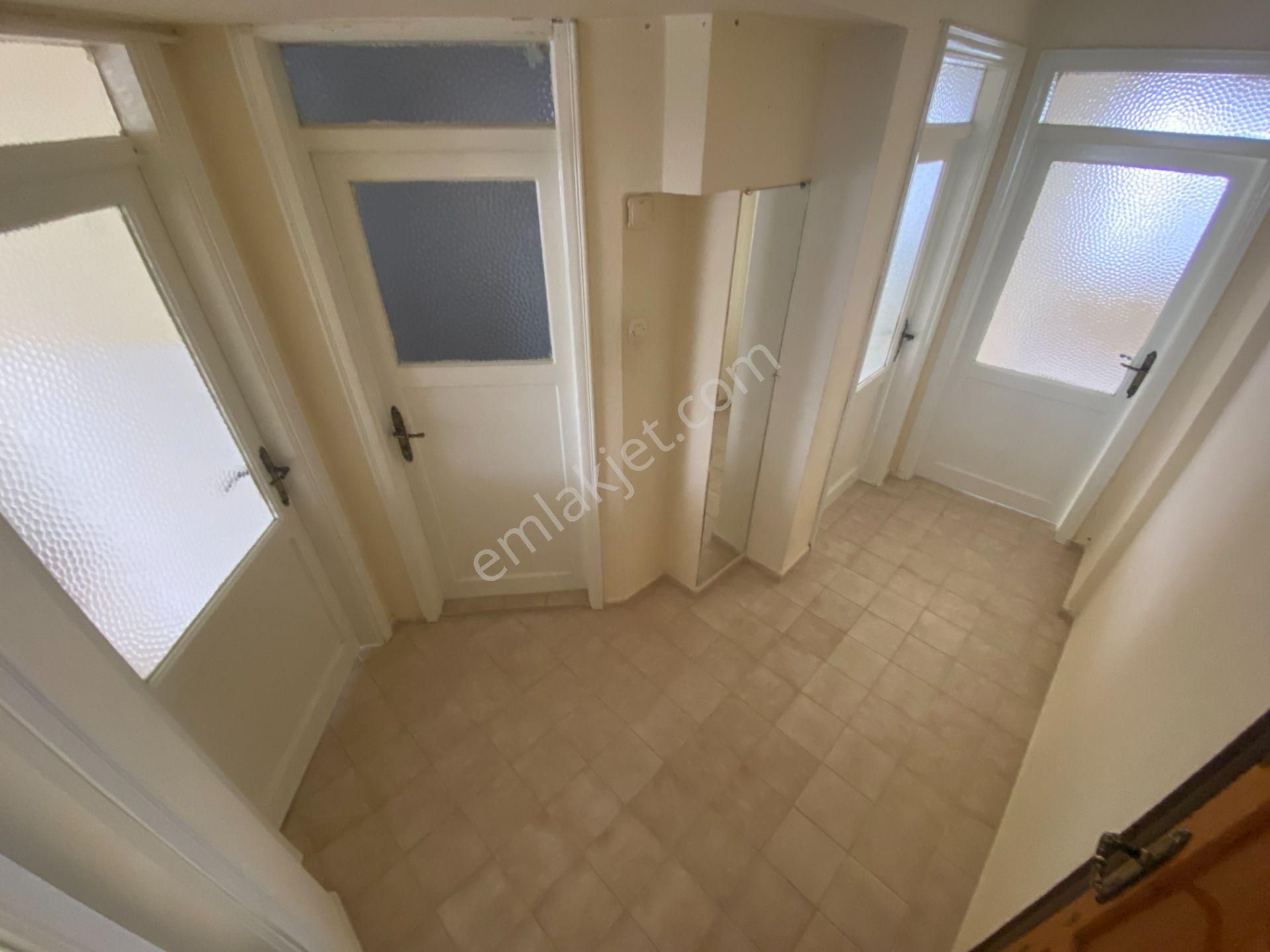 Jet'ten Akçay Merkezde Ön Cephe Geniş Balkonlu 2+1 Kiralık Daire - Görsel 23