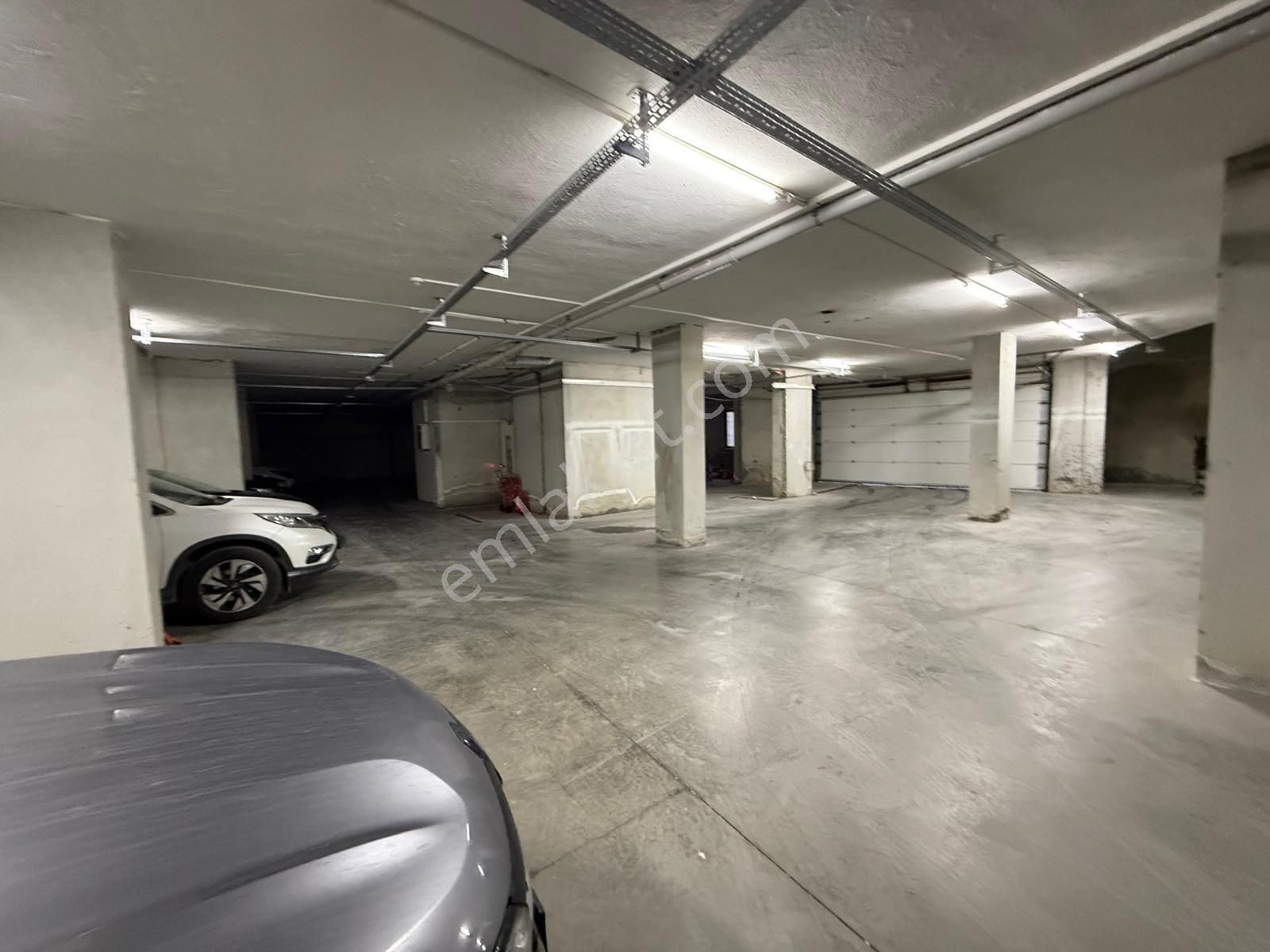 Barış'tan Soğuksu Fulya Sokakta 155 M2 3+1 Lüks Kapalı Otoparklı - Görsel 18