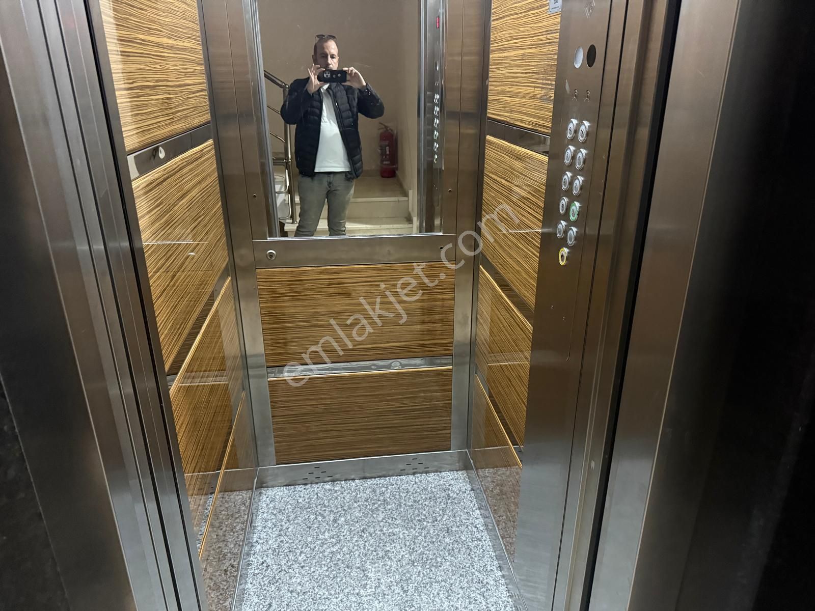 Barış'tan Soğuksu Fulya Sokakta 155 M2 3+1 Lüks Kapalı Otoparklı - Görsel 16