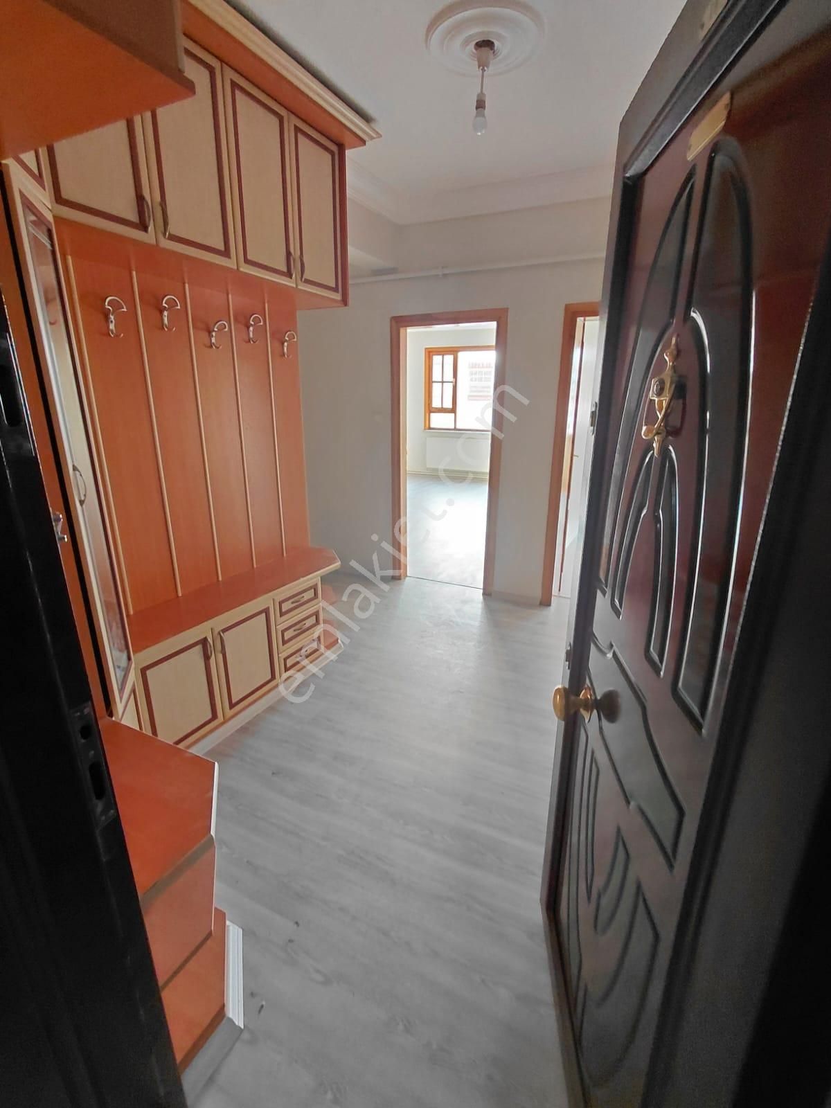 Emrah Çiftci'den Selçuklu Yazır Mah.beyhekim Cad.yanı Kiralık 3+1 Arakat Kombili Daire - Görsel 17