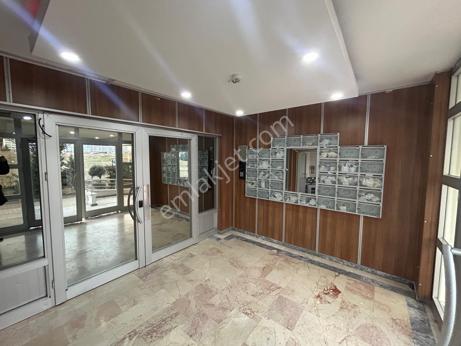 Batıkent Çakırlar Seçkin Gül Sitesi'nde 3+1 Kiralık Daire - Görsel 4