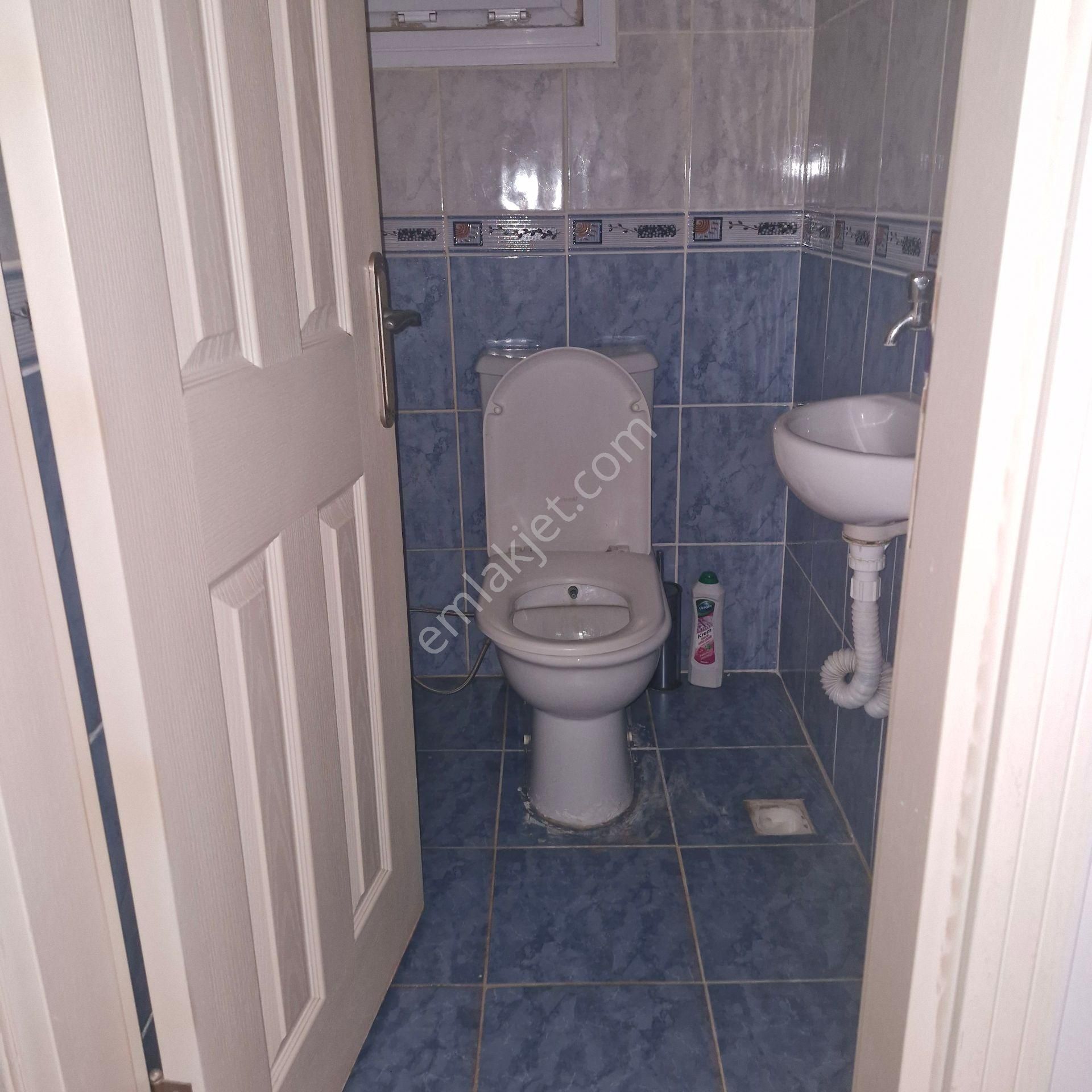 Akşenden Fatih Silivrikapa Yeni Çeşme Sokakta 1+1 Full Yapılı Kiralık Yüksek Giriş Kat - Görsel 16