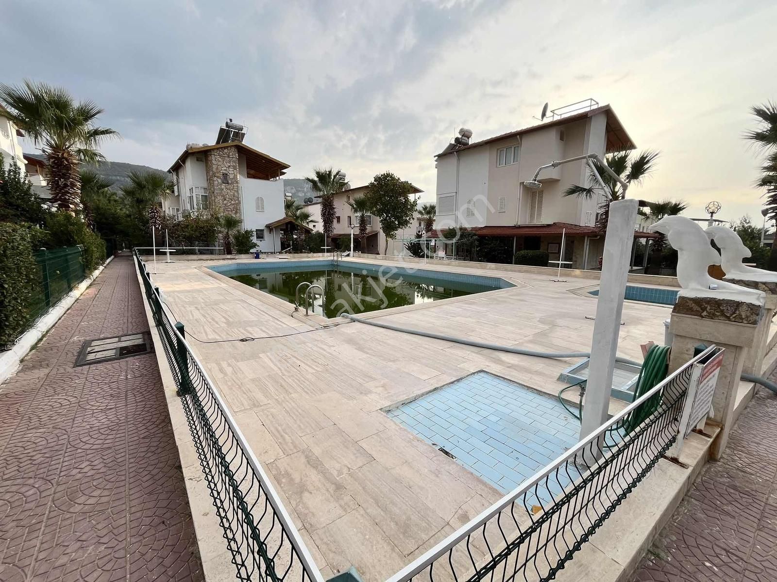Didim Akbük'te Deniz Manzaralı 3+1 Havuzlu Sitede Yazlık - Görsel 11