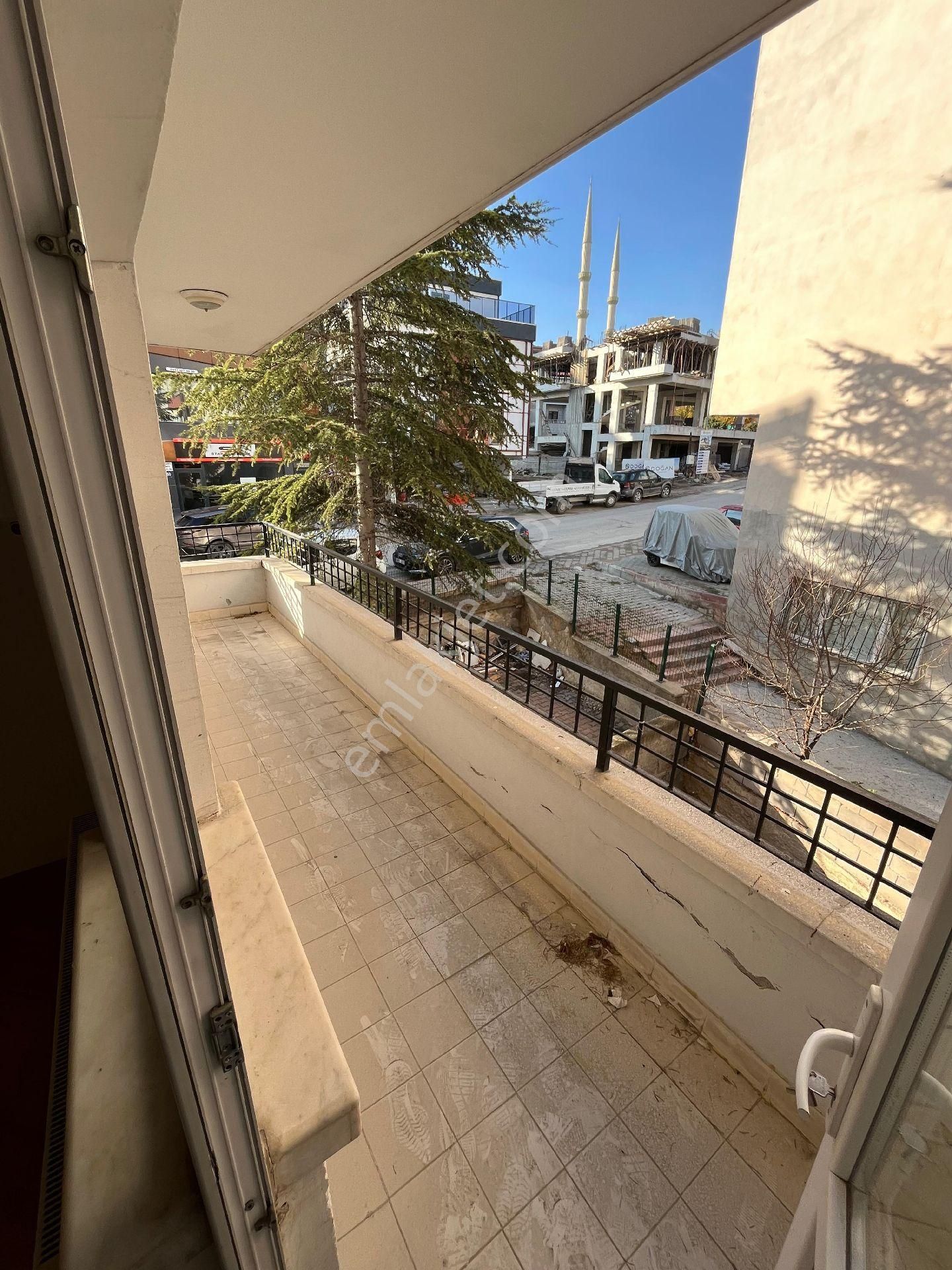 Pursaklar Belediye Karşısı 1 Kat 3+1 Kiralık - Görsel 16