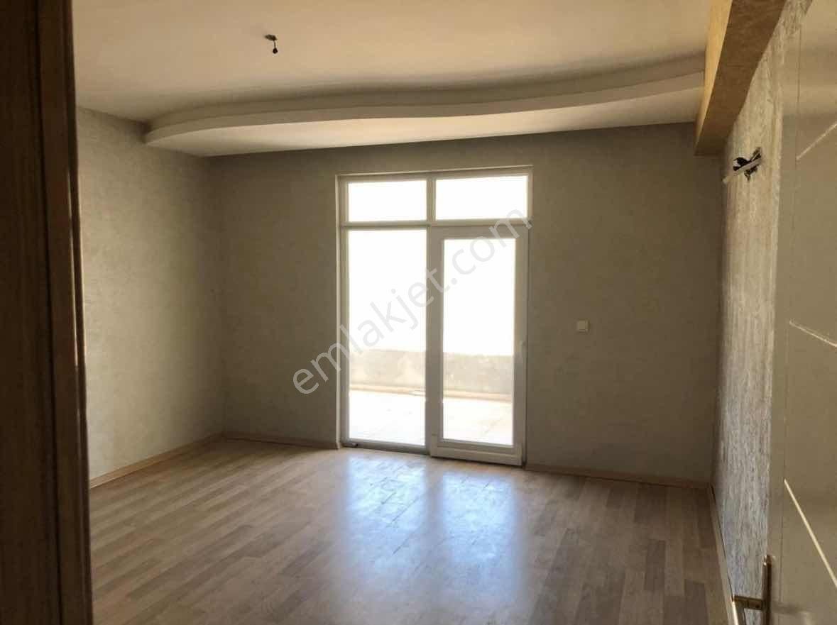 Sürer Emlak`tan Satılık 4,5+1 Dairemiz 14 Cü Katta Olup 260 M2 - Görsel 13