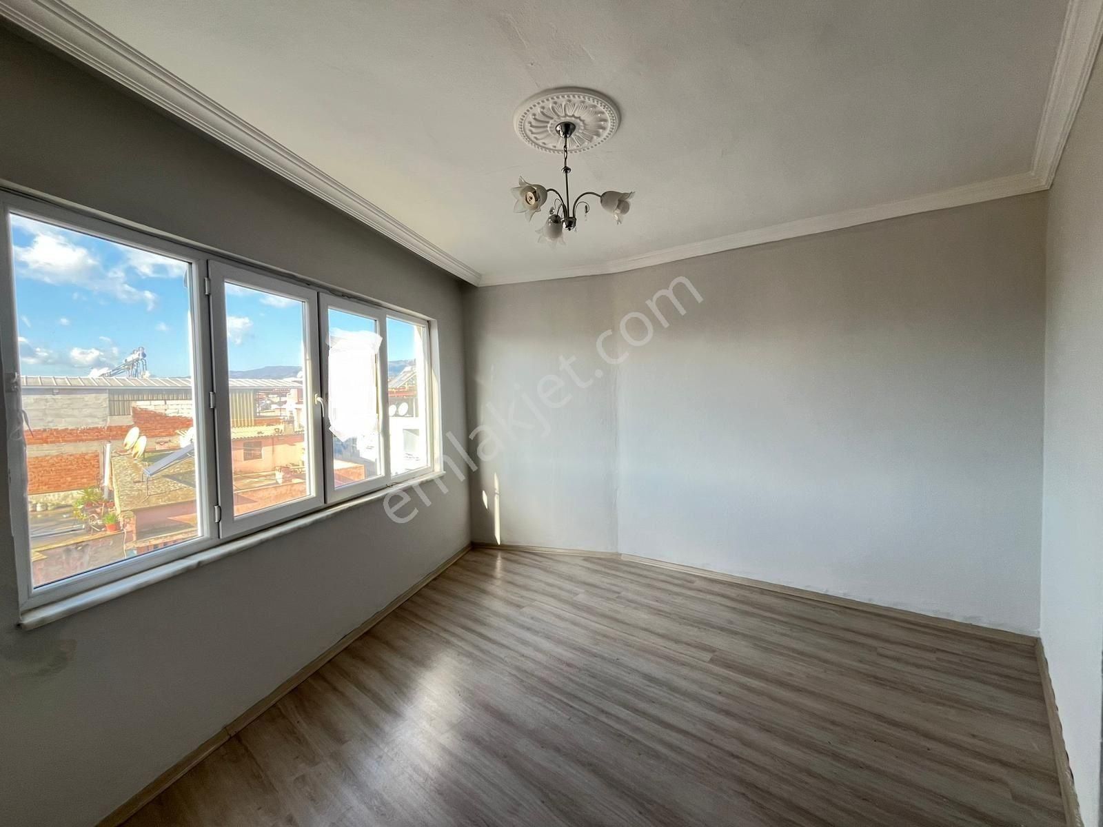 Aydoğdu Mahallesi Salı Pazarı Cadde Üzerinde 2+1 Satılık Daire - Görsel 5