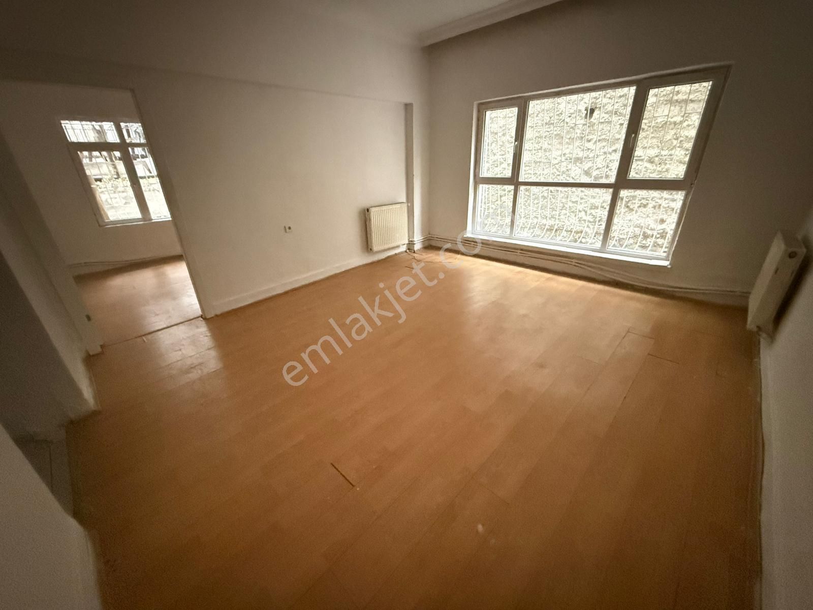 Kariyerden Etlik Te Uygun Fiyat Acill Satılık 2+1 Düz Giriş Daire