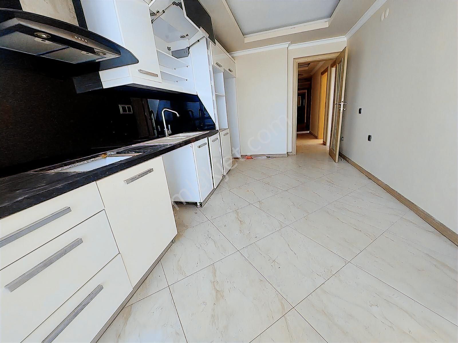 K. Denizinde Ful Deniz Manzaralı Ve Doğalgazlı Geniş 3+1 Daire - Görsel 23