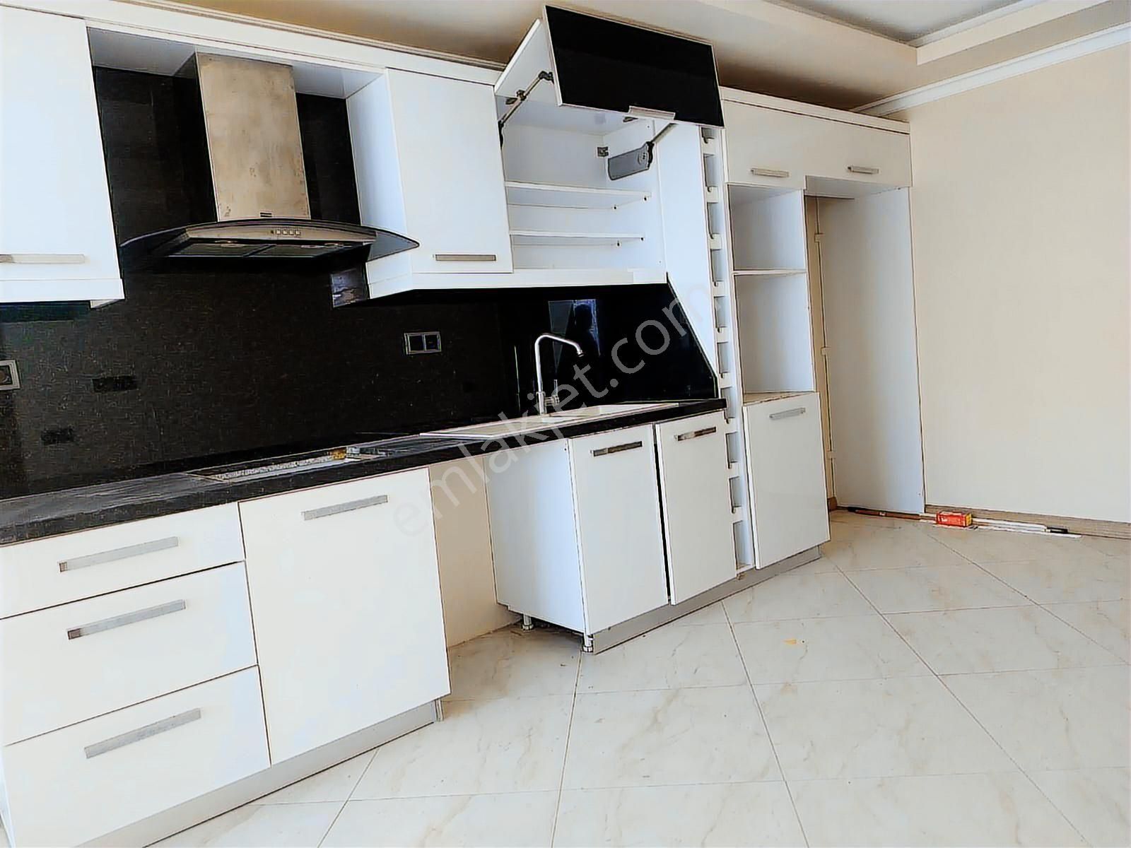 K. Denizinde Ful Deniz Manzaralı Ve Doğalgazlı Geniş 3+1 Daire - Görsel 13