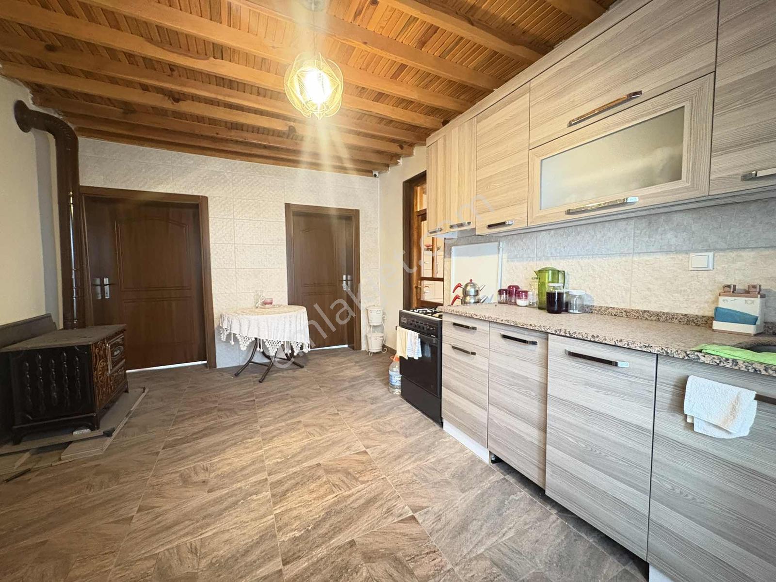 Takkeli Dağı Eteğinde, Havuzlu Ve Full Donanımlı Müstakil Yaşam - Görsel 11