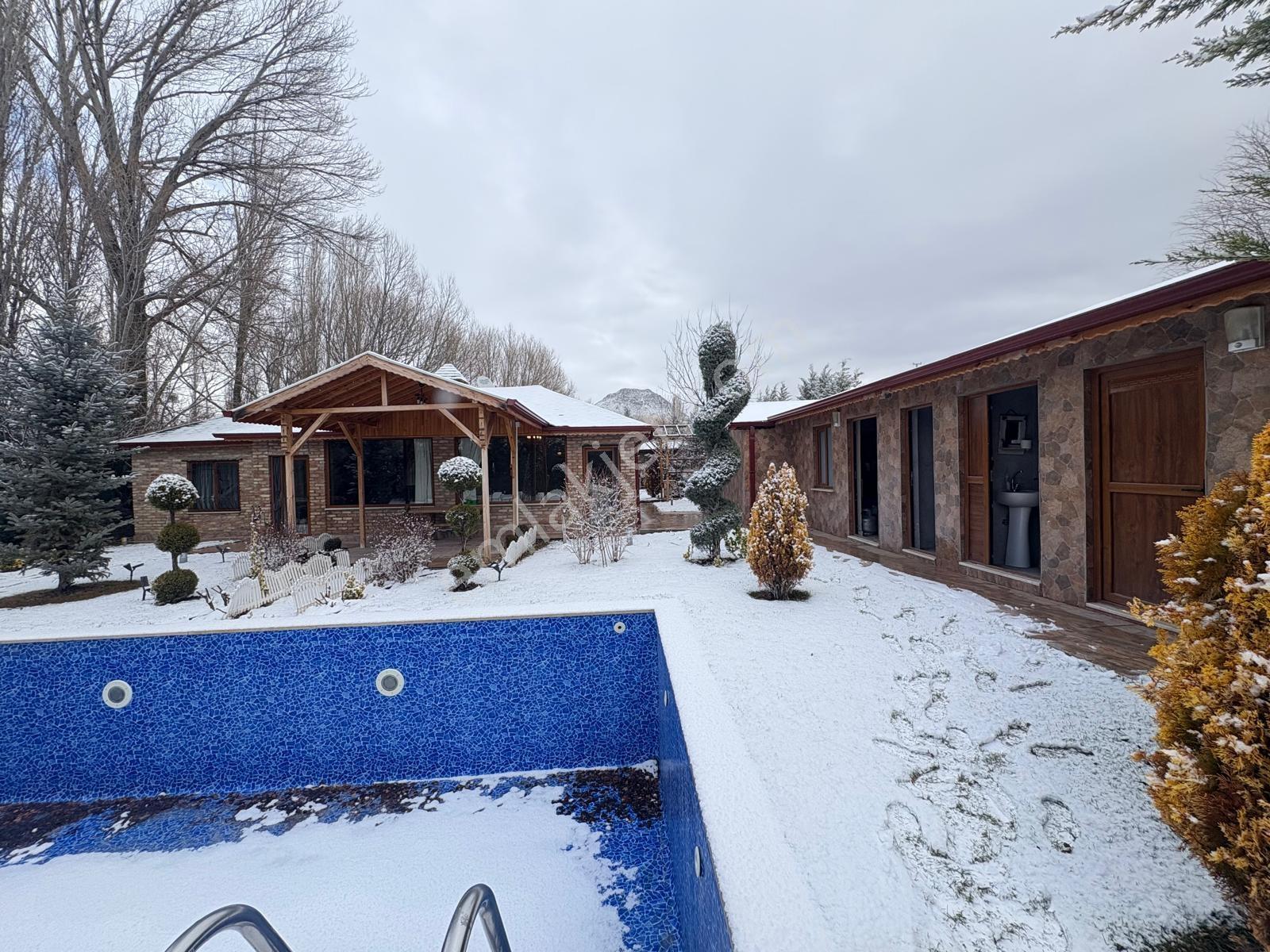 Takkeli Dağı Eteğinde, Havuzlu Ve Full Donanımlı Müstakil Yaşam - Görsel 32
