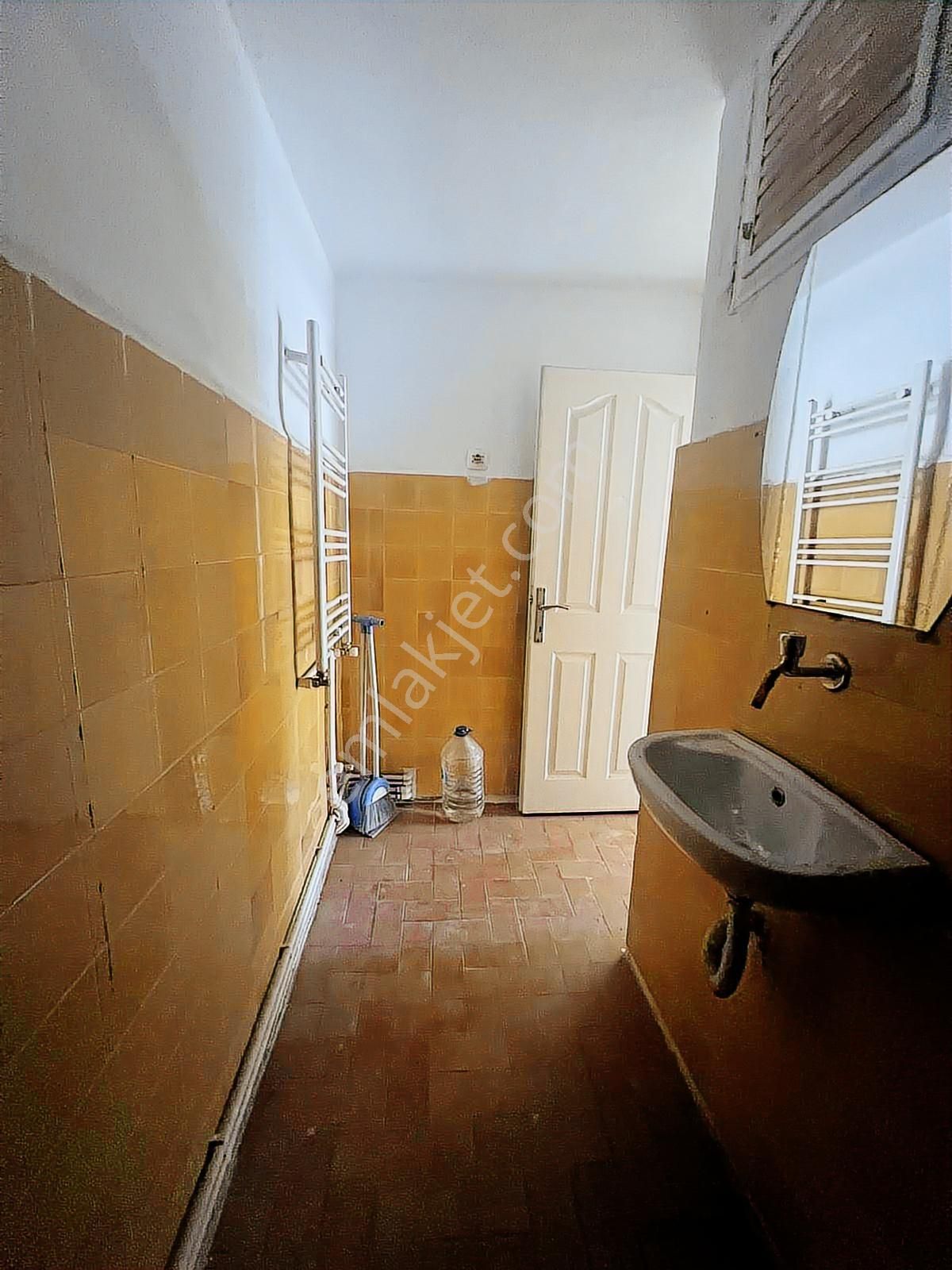 Satılık Buca Belediyesine Yürüme Mesafesinde Giriş Kat 2+1 Daire - Görsel 17