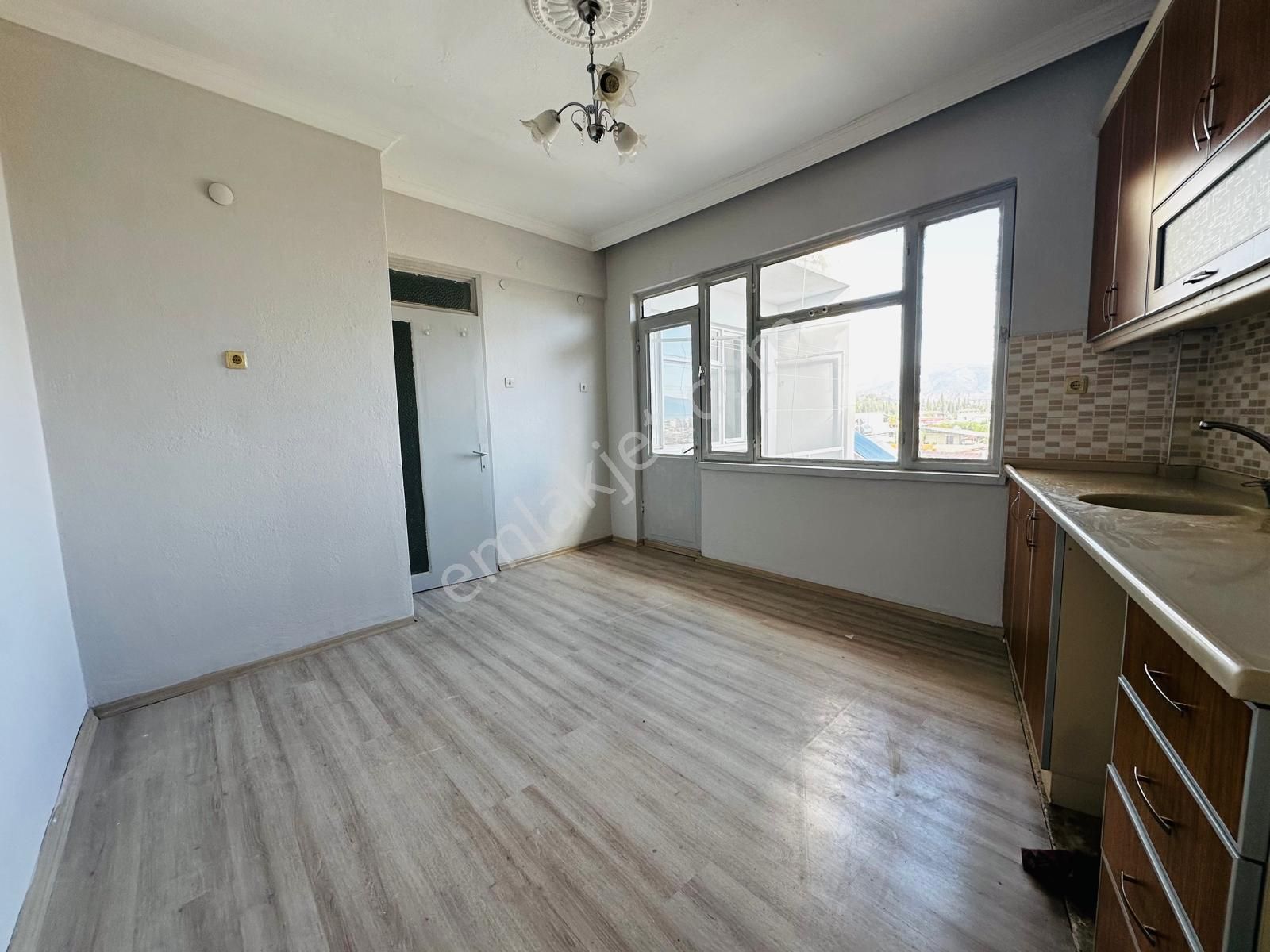 🏡 Göl-san Gayrimenkul’den 🏡 Aydoğdu Mahallesinde Cadde Üzeri Fırsat 2+1 !!! - Görsel 3