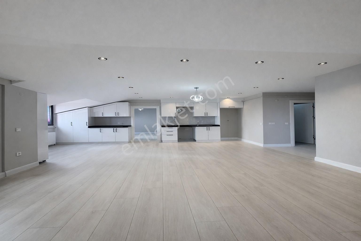 Her Odası Eşsiz Deniz Manzarasına Ayrı Açılan Tasarımlı Dubleks - Görsel 12